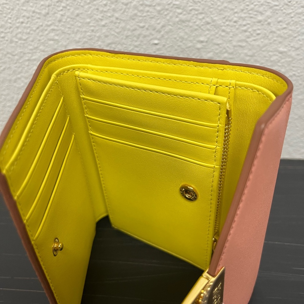 Multi Color Wallet - Picture 2 of 4